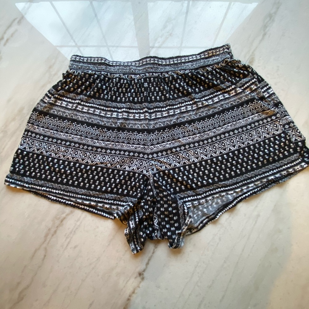 Black and White Tribal Printed Shorts